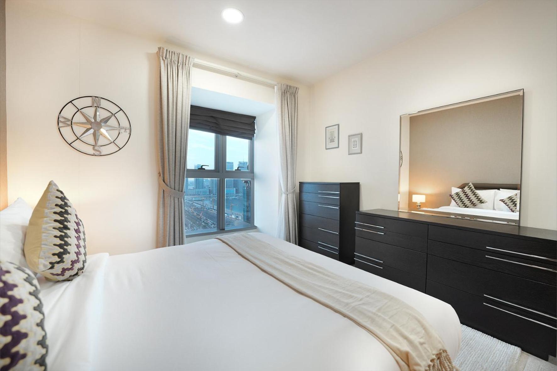 Easygo - Comfy 2br High Floor And Close To Apartment