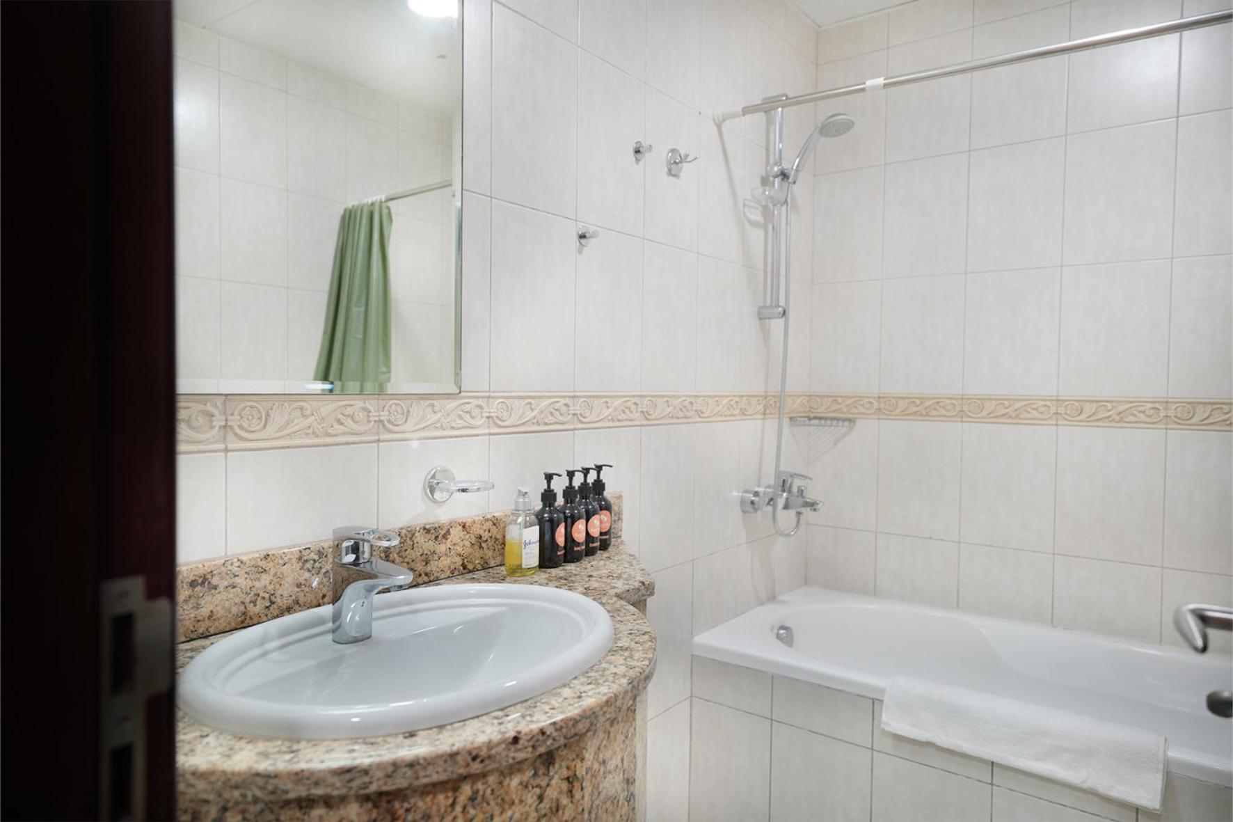 Easygo - Comfy 2br High Floor And Close To Dubai