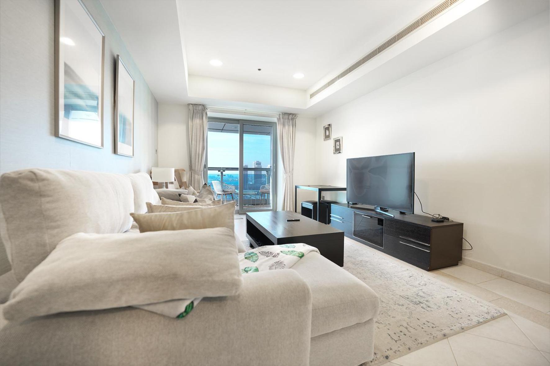 Easygo - Comfy 2br High Floor And Close To * Dubai
